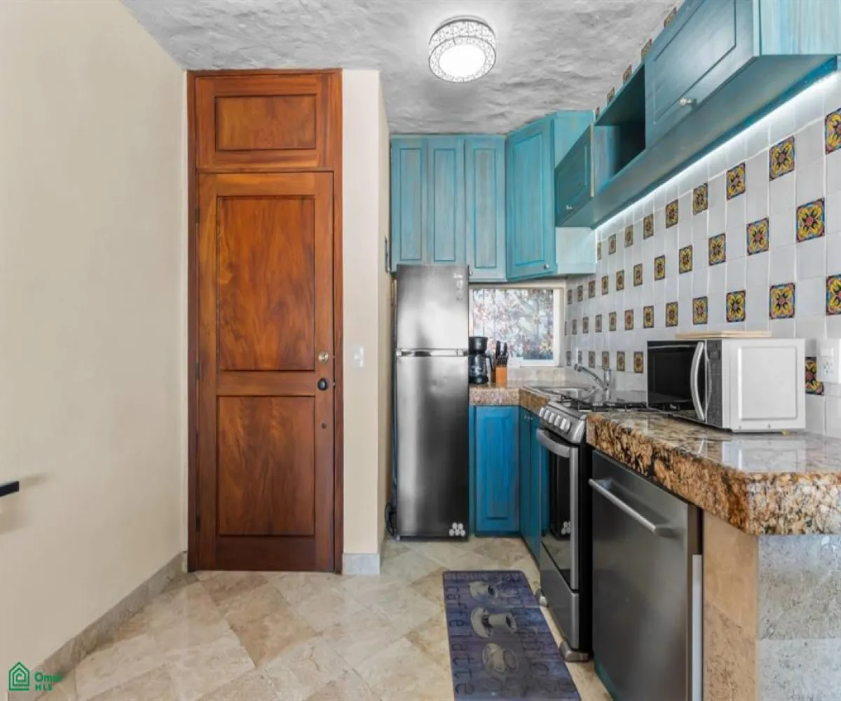 Departamento En Venta,Amapas,Carretera Barra de Navidad 540 Unit 4, Puerto Vallarta, Jalisco 48399, 1 Cuarto,1 Baño,Carretera Barra de Navidad,3,MX251048503