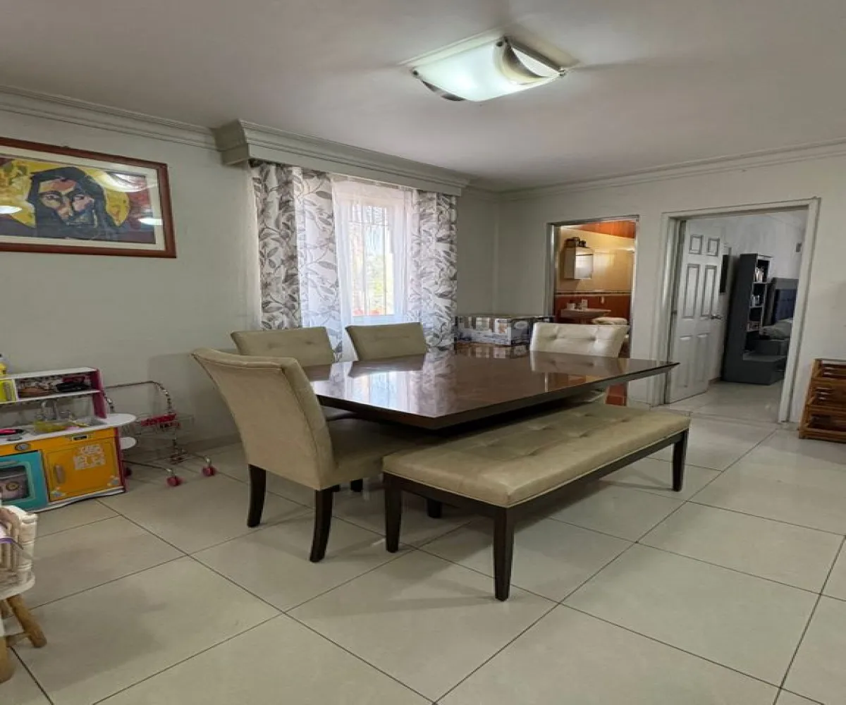 Casa En Venta,El Tapatío,Avenida Patria 3648, San Pedro Tlaquepaque, Jalisco 45588, 3 Habitaciones,3 Baños,Avenida Patria,3,paObO5J