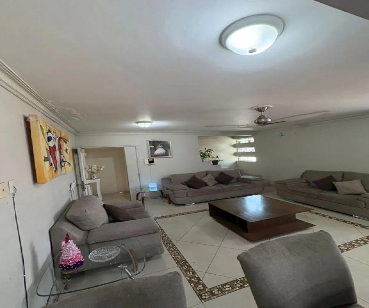 Casa En Venta,El Tapatío,Avenida Patria 3648, San Pedro Tlaquepaque, Jalisco 45588, 3 Habitaciones,3 Baños,Avenida Patria,3,paObO5J