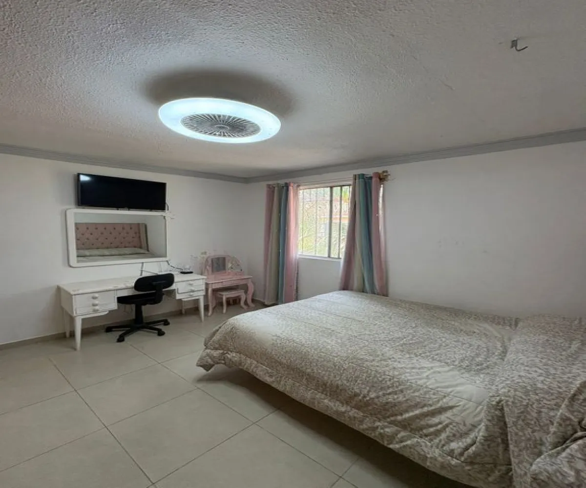 Casa En Venta,El Tapatío,Avenida Patria 3648, San Pedro Tlaquepaque, Jalisco 45588, 3 Habitaciones,3 Baños,Avenida Patria,3,paObO5J