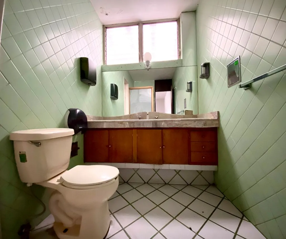 Oficina En Renta,Americana,Calle Libertad 1792, Guadalajara, Jalisco 44160,6 Baños,Calle Libertad,1,pkhwXRy