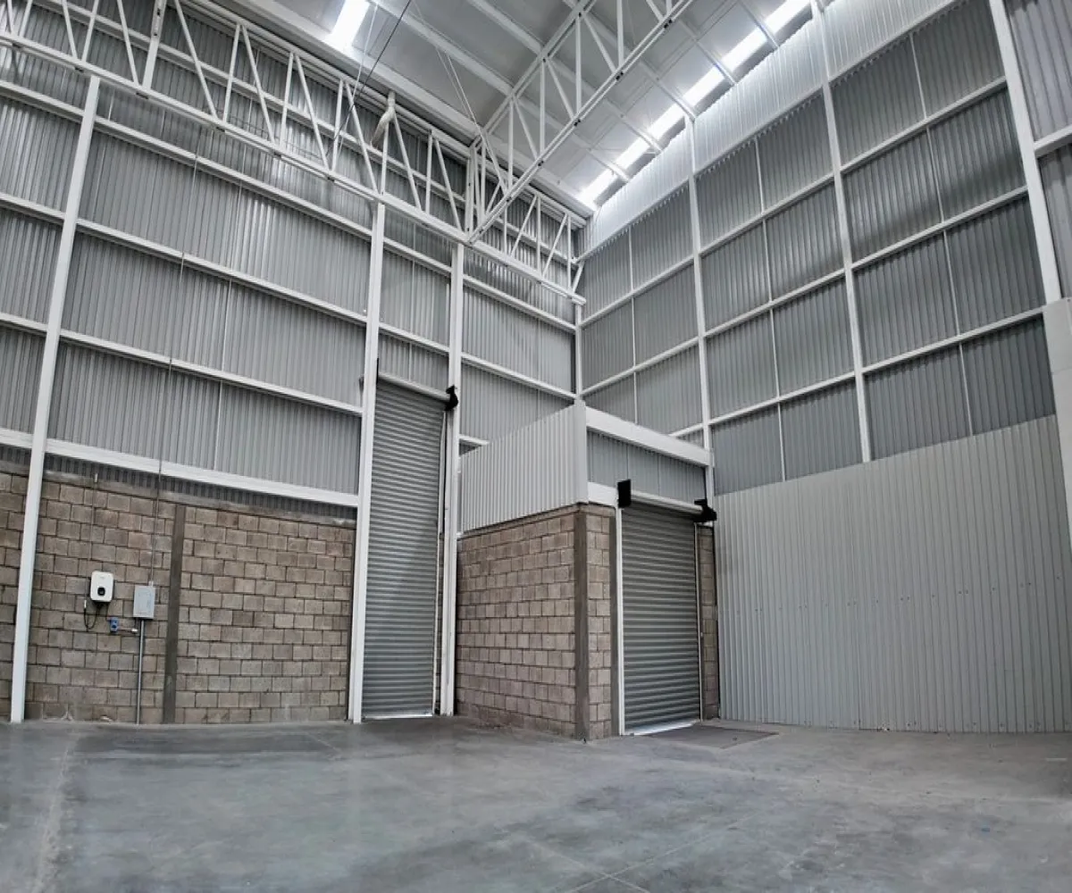 Bodega En Venta,Del Fresno,Calzada Lázaro Cárdenas Poniente 2136, Guadalajara, Jalisco 44900,1 Baño,Calzada Lázaro Cárdenas Poniente,1,pkWxMtD