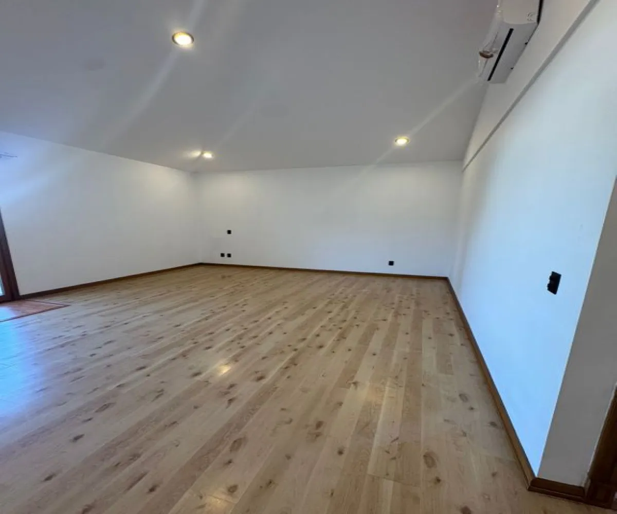 Casa En Renta,Royal Country,La Colina S/N, Zapopan, Jalisco 45116, 4 Habitaciones,4 Baños,La Colina,1,pBz4c0v