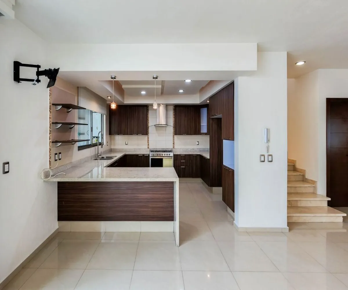 Casa En Renta,Valle del Imperio Sueco S/N, Zapopan, Jalisco 45134, 4 Habitaciones,3 Baños,Valle del Imperio Sueco,1,ptrVdSJ