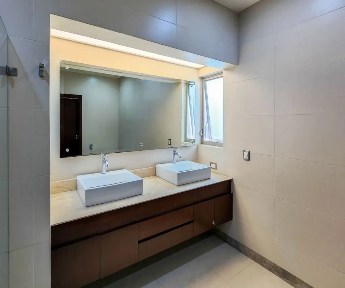 Casa En Renta,Valle del Imperio Sueco S/N, Zapopan, Jalisco 45134, 4 Habitaciones,3 Baños,Valle del Imperio Sueco,1,ptrVdSJ