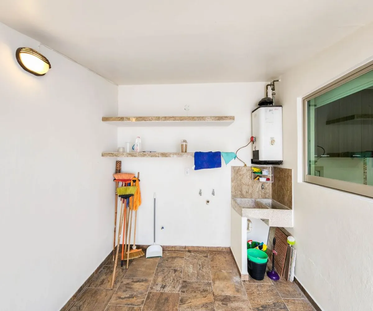 Casa En Renta,Valle del Imperio Sueco S/N, Zapopan, Jalisco 45134, 4 Habitaciones,3 Baños,Valle del Imperio Sueco,1,ptrVdSJ