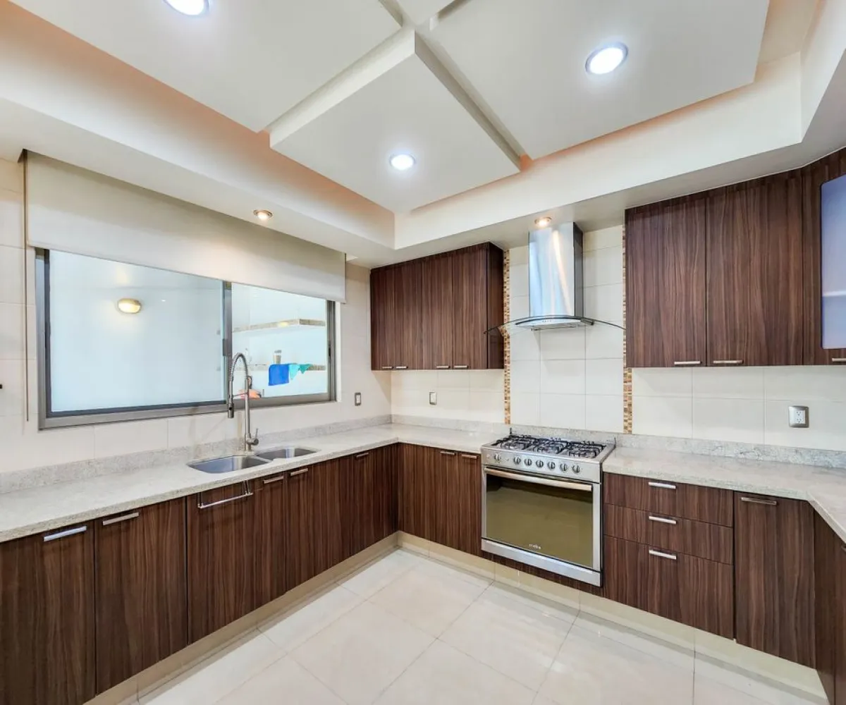 Casa En Renta,Valle del Imperio Sueco S/N, Zapopan, Jalisco 45134, 4 Habitaciones,3 Baños,Valle del Imperio Sueco,1,ptrVdSJ