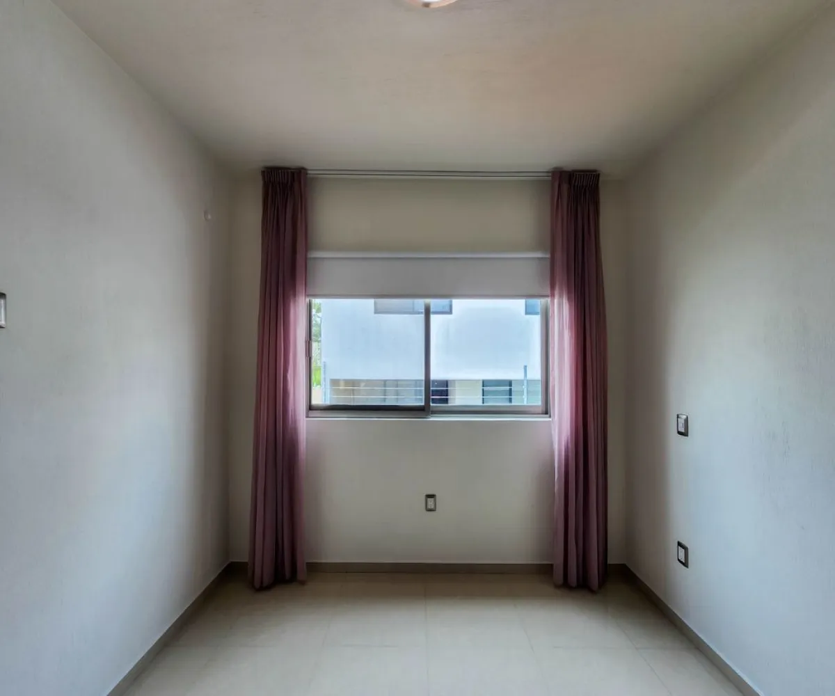 Casa En Renta,Valle del Imperio Sueco S/N, Zapopan, Jalisco 45134, 4 Habitaciones,3 Baños,Valle del Imperio Sueco,1,ptrVdSJ