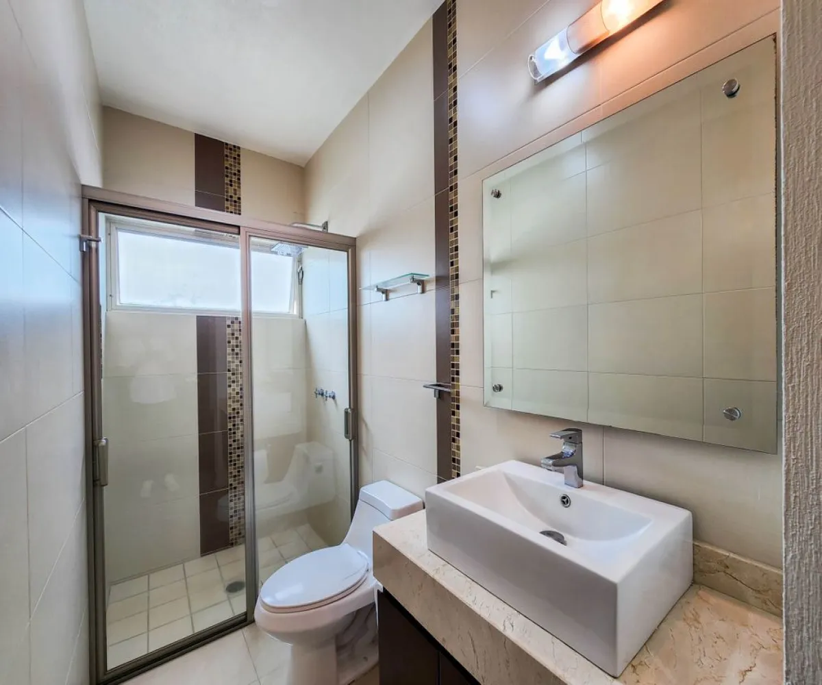 Casa En Renta,Valle del Imperio Sueco S/N, Zapopan, Jalisco 45134, 4 Habitaciones,3 Baños,Valle del Imperio Sueco,1,ptrVdSJ