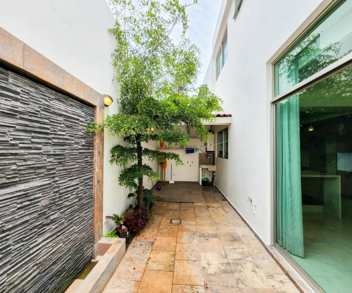 Casa En Renta,Valle del Imperio Sueco S/N, Zapopan, Jalisco 45134, 4 Habitaciones,3 Baños,Valle del Imperio Sueco,1,ptrVdSJ