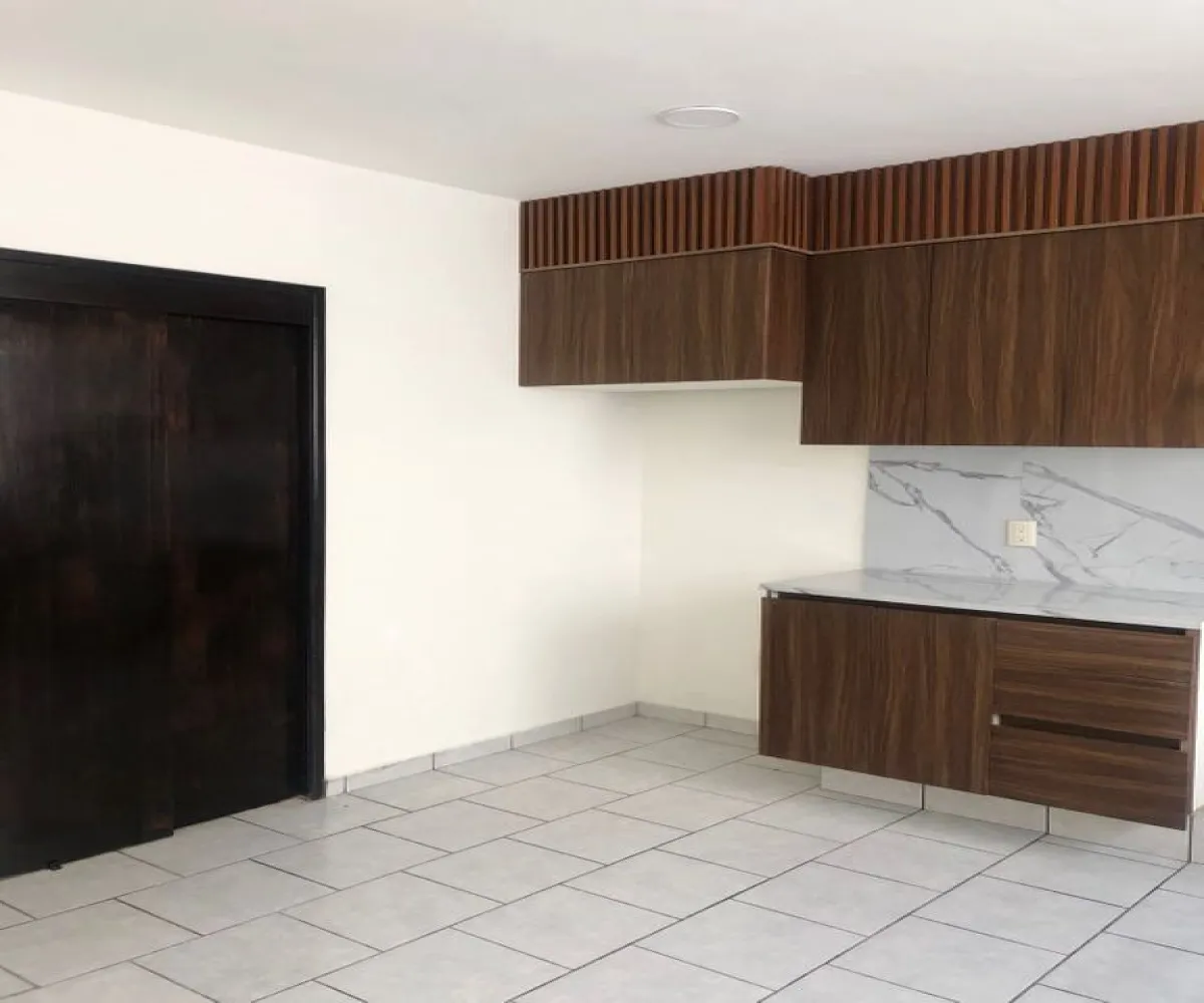 Casa En Renta,Ladron De Guevara,Calle Garibaldi 2450, Guadalajara, Jalisco 44600, 4 Habitaciones,2 Baños,Calle Garibaldi,2,pEyesBb