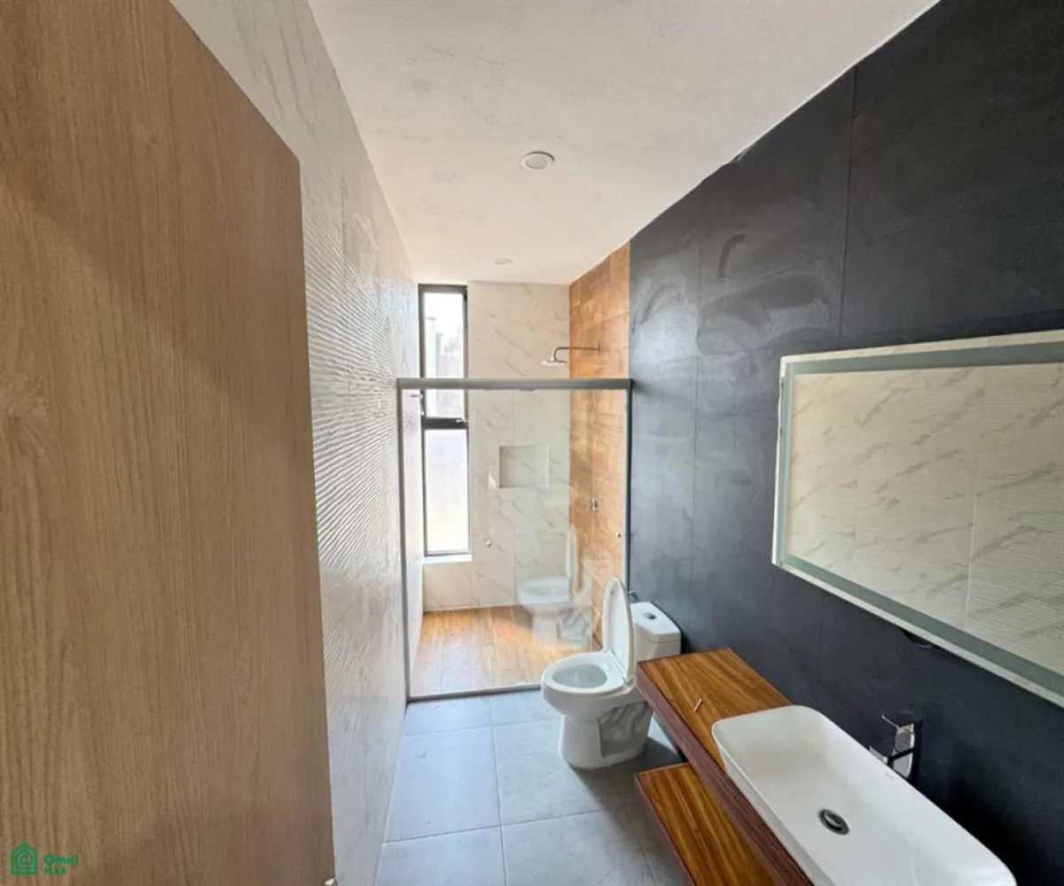 Casa En Venta,Sendero Real,Avenida Sender Las Moras 184, Tlajomulco de Zuniga, Jalisco 45645, 4 Habitaciones,3 Baños,Avenida Sender Las Moras,2,MX251049370