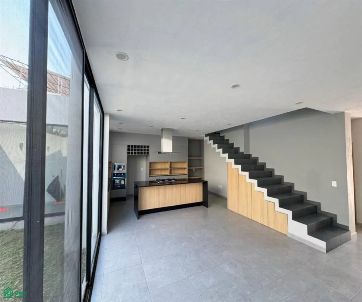 Casa En Venta,Sendero Real,Avenida Sender Las Moras 184, Tlajomulco de Zuniga, Jalisco 45645, 4 Habitaciones,3 Baños,Avenida Sender Las Moras,2,MX251049370