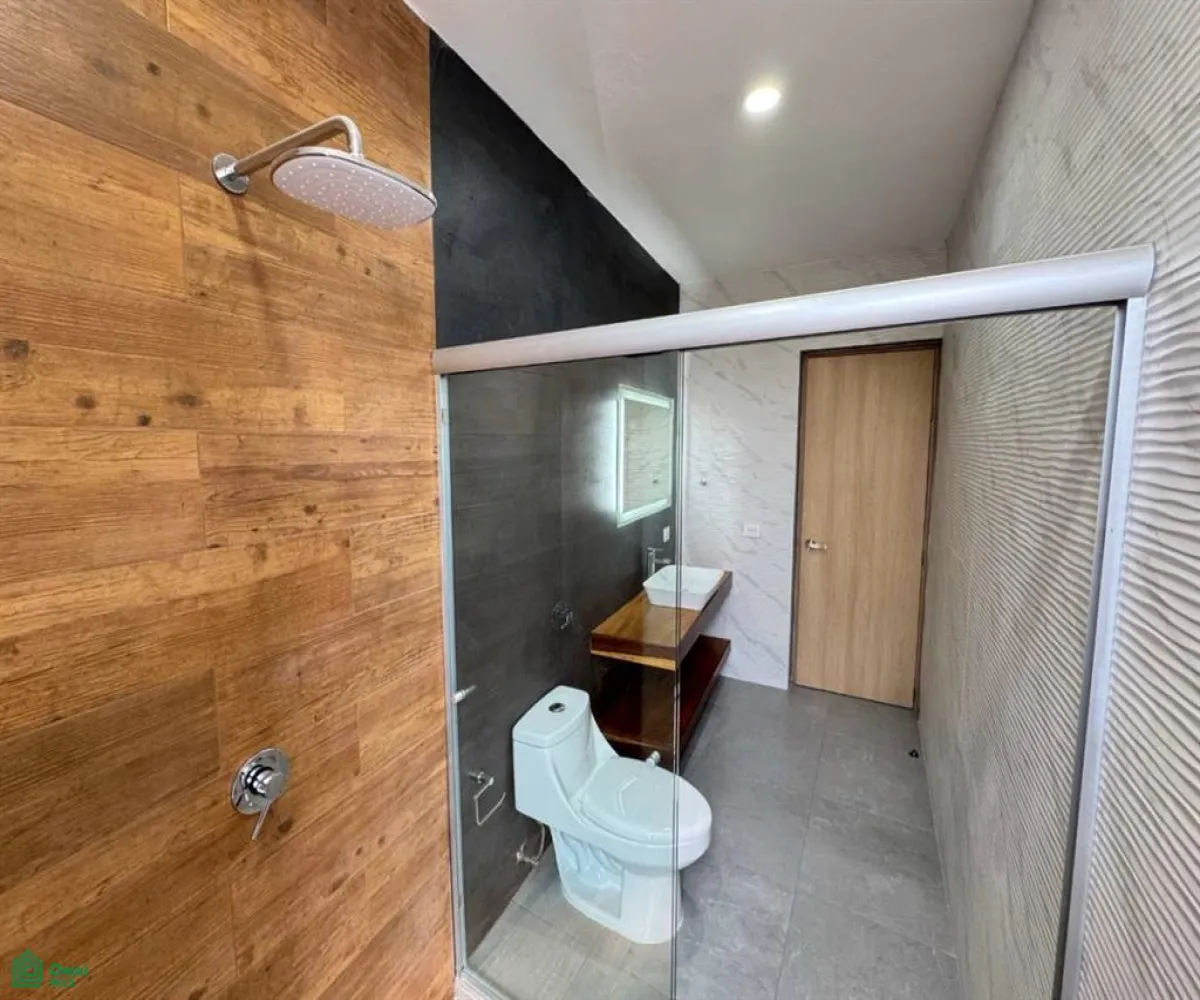 Casa En Venta,Sendero Real,Avenida Sender Las Moras 184, Tlajomulco de Zuniga, Jalisco 45645, 4 Habitaciones,3 Baños,Avenida Sender Las Moras,2,MX251049370