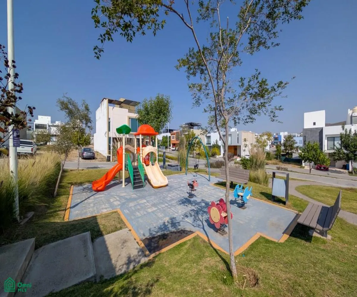 Casa En Venta,Senderos de Monte Verde,sendero amaranto 179, Tlajomulco de Zuniga, Jalisco 45646, 3 Habitaciones,2 Baños,sendero amaranto,3,MX251049860