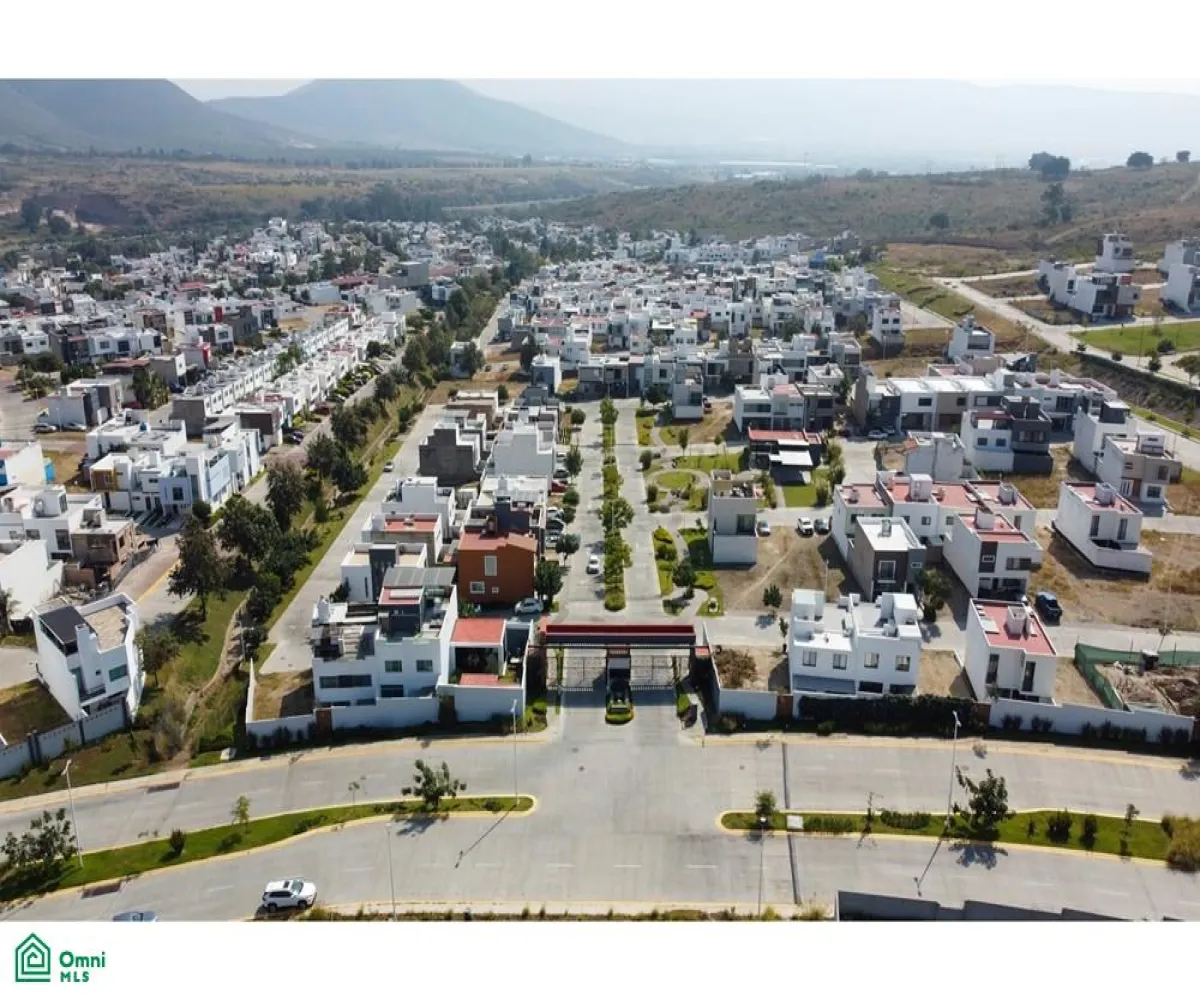 Casa En Venta,Senderos de Monte Verde,sendero amaranto 179, Tlajomulco de Zuniga, Jalisco 45646, 3 Habitaciones,2 Baños,sendero amaranto,3,MX251049860