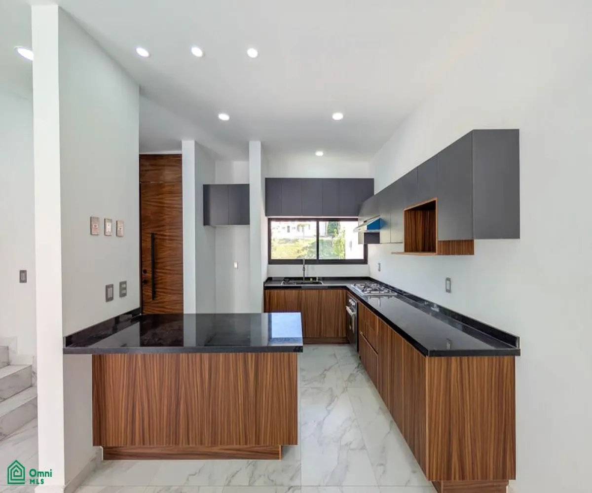 Casa En Venta,Senderos de Monte Verde,sendero amaranto 179, Tlajomulco de Zuniga, Jalisco 45646, 3 Habitaciones,2 Baños,sendero amaranto,3,MX251049860