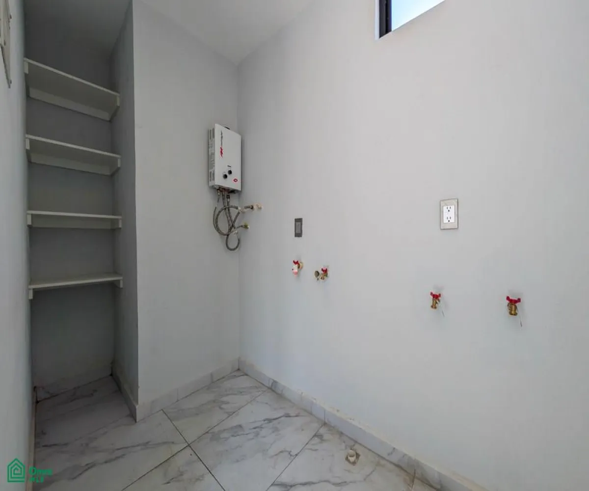 Casa En Venta,Senderos de Monte Verde,sendero amaranto 179, Tlajomulco de Zuniga, Jalisco 45646, 3 Habitaciones,2 Baños,sendero amaranto,3,MX251049860