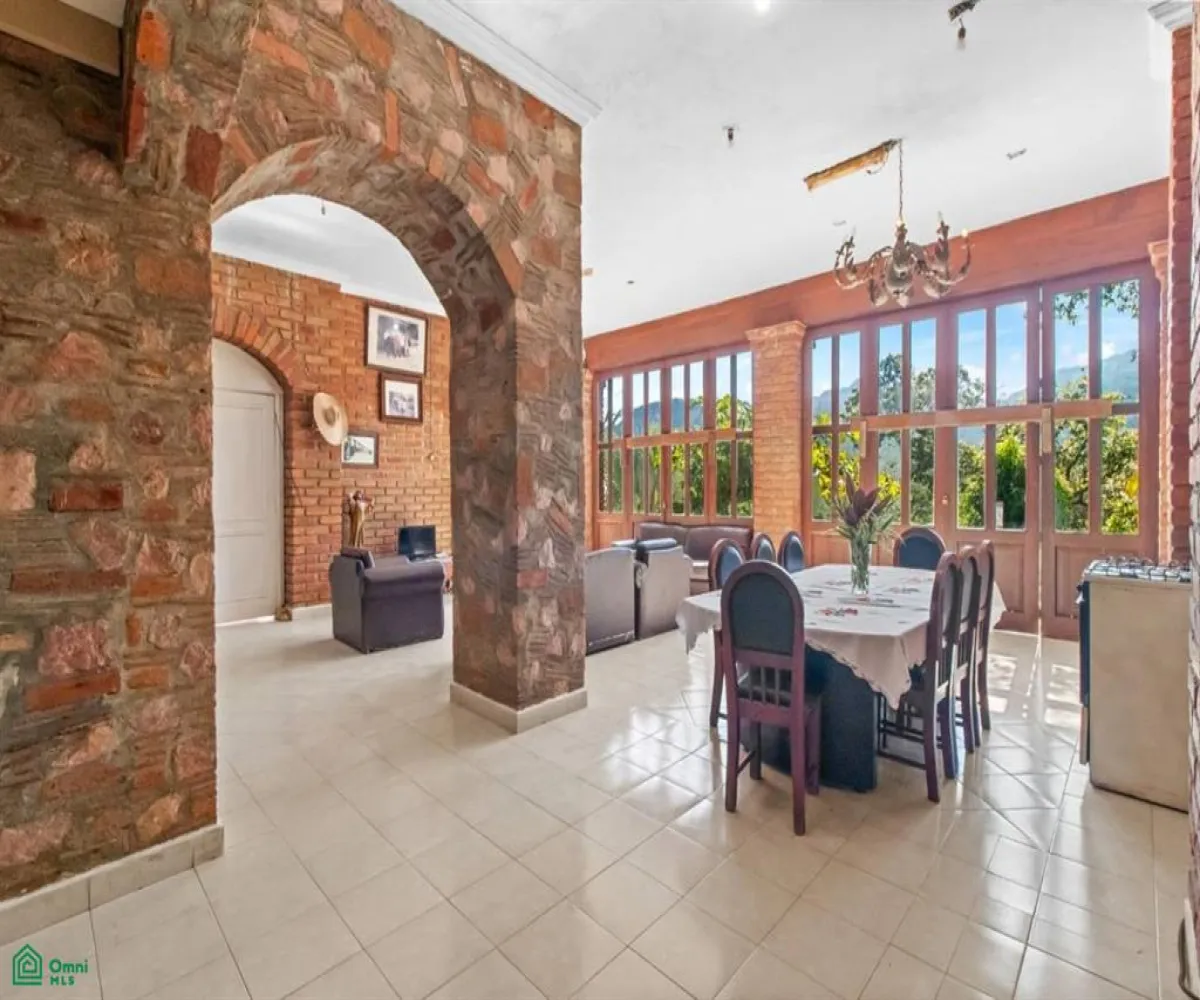 Casa En Venta,Las Palmas de Arriba,Gobernador Sebastian Allende S/N, Puerto Vallarta, Jalisco 48260, 5 Habitaciones,3 Baños,Gobernador Sebastian Allende,MX251050198