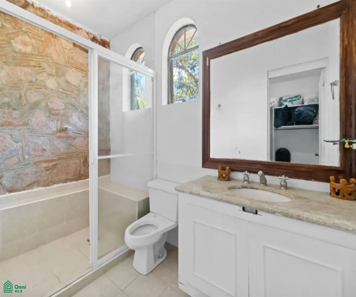 Casa En Venta,Las Palmas de Arriba,Gobernador Sebastian Allende S/N, Puerto Vallarta, Jalisco 48260, 5 Habitaciones,3 Baños,Gobernador Sebastian Allende,MX251050198