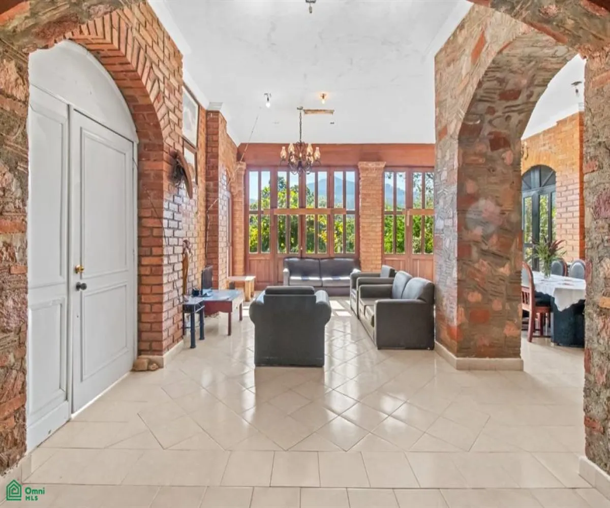 Casa En Venta,Las Palmas de Arriba,Gobernador Sebastian Allende S/N, Puerto Vallarta, Jalisco 48260, 5 Habitaciones,3 Baños,Gobernador Sebastian Allende,MX251050198