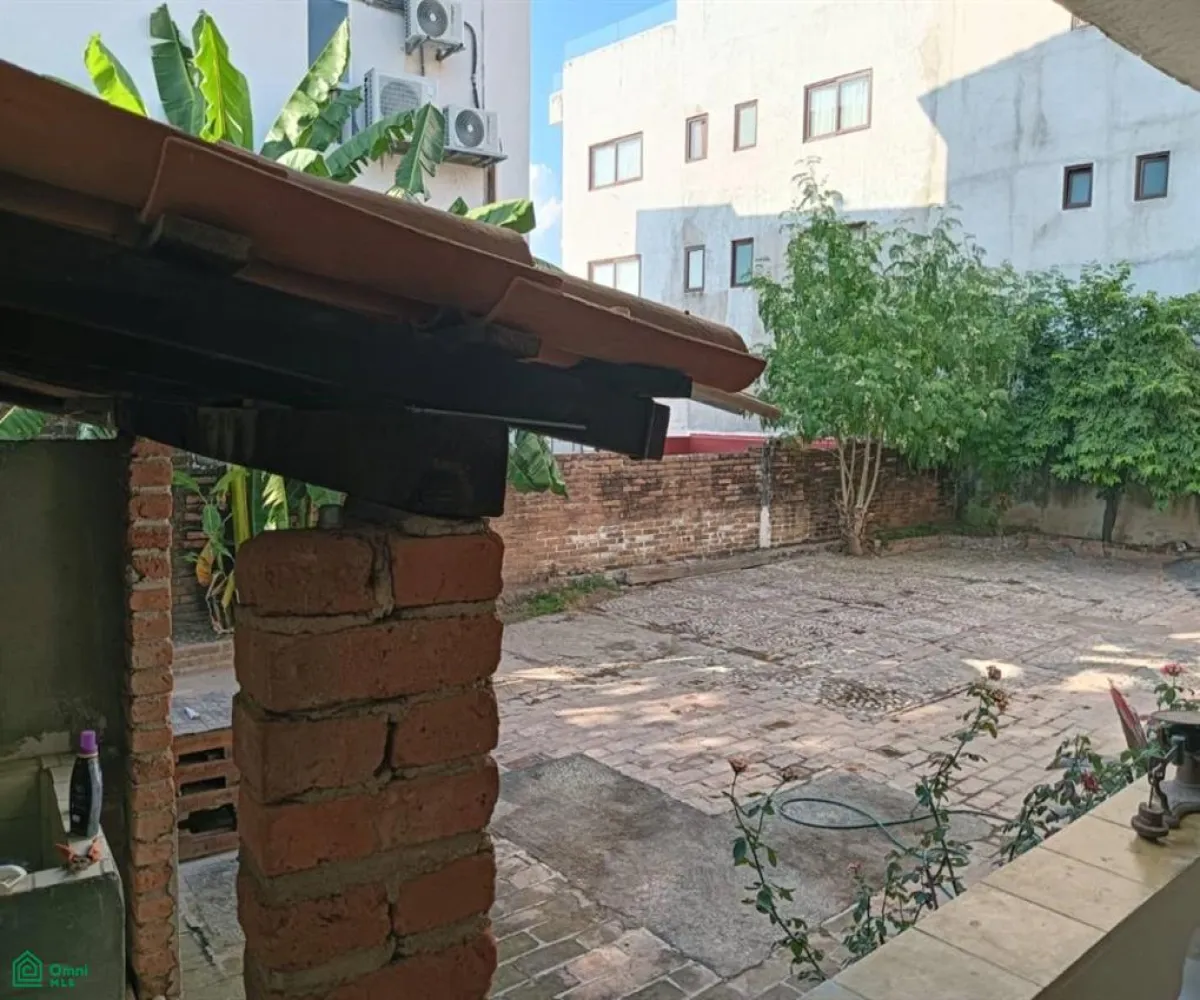 Casa En Venta,Puerto Vallarta Centro,Emilio Carranza 443, Puerto Vallarta, Jalisco 48300, 3 Habitaciones,3 Baños,Emilio Carranza,2,MX251050408