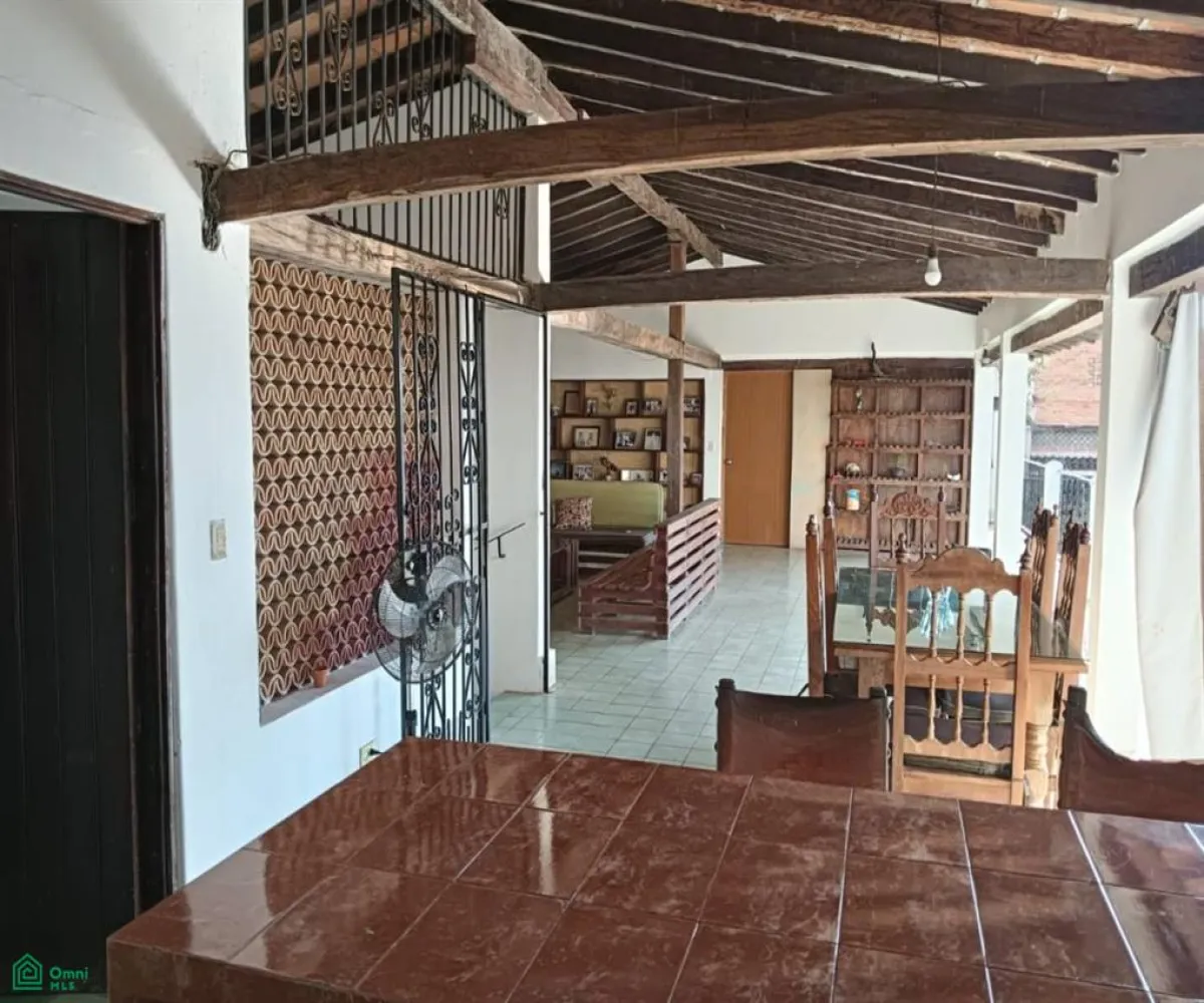 Casa En Venta,Puerto Vallarta Centro,Emilio Carranza 443, Puerto Vallarta, Jalisco 48300, 3 Habitaciones,3 Baños,Emilio Carranza,2,MX251050408