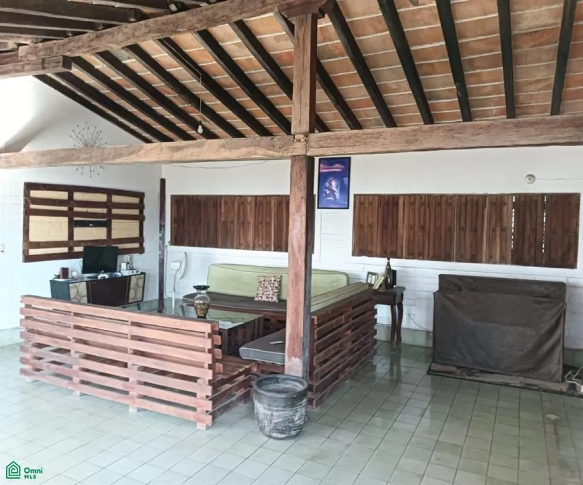 Casa En Venta,Puerto Vallarta Centro,Emilio Carranza 443, Puerto Vallarta, Jalisco 48300, 3 Habitaciones,3 Baños,Emilio Carranza,2,MX251050408