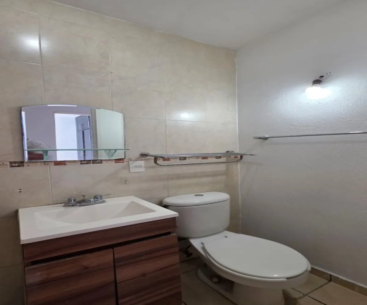 Casa En Venta,Fraccionamiento Cumbres del Nilo,Lola Alvarez Bravo 1574, Guadalajara, Jalisco 45529, 3 Habitaciones,2 Baños,Lola Alvarez Bravo,2,pblGw15