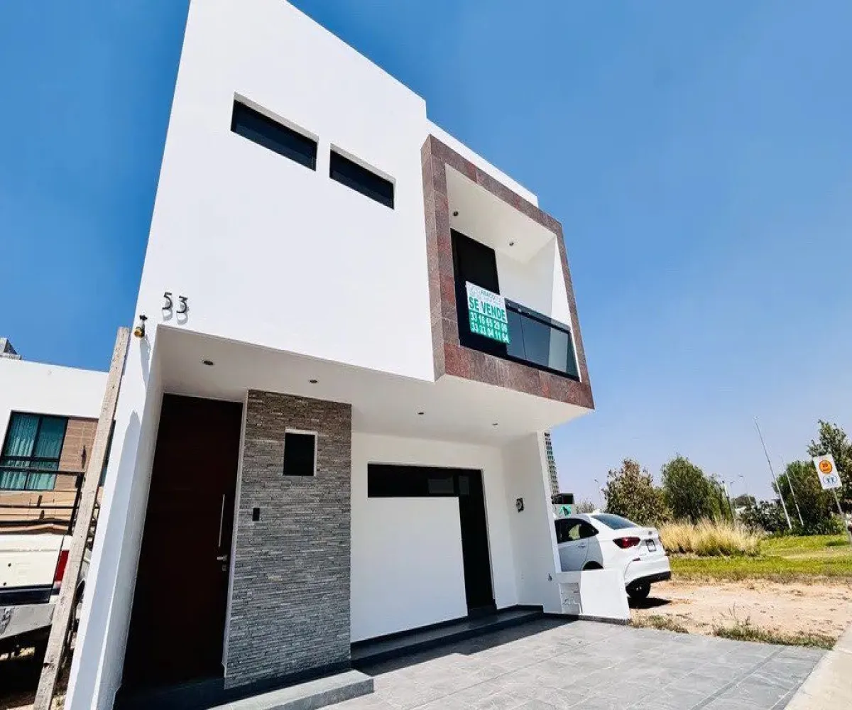 Casa En Venta,Punto Sur ,Avenida Punto Sur 000 00, Tlajomulco de Zúñiga, Jalisco 45645, 3 Habitaciones,4 Baños,Avenida Punto Sur,3,p9bO0xj