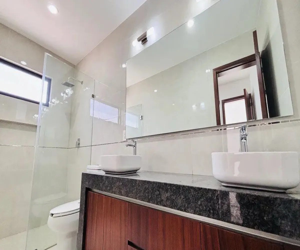 Casa En Venta,Punto Sur ,Avenida Punto Sur 000 00, Tlajomulco de Zúñiga, Jalisco 45645, 3 Habitaciones,4 Baños,Avenida Punto Sur,3,p9bO0xj