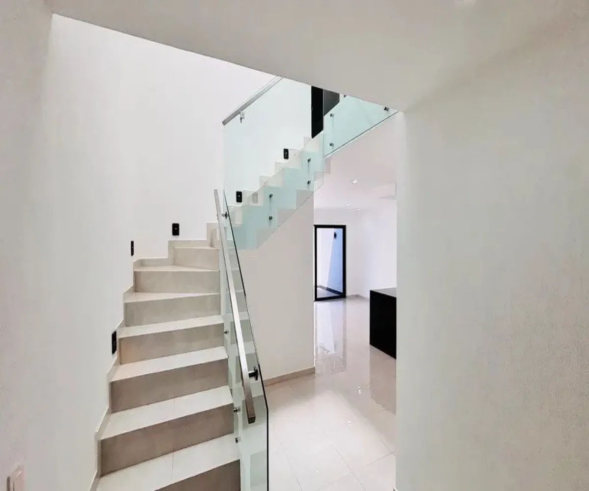 Casa En Venta,Punto Sur ,Avenida Punto Sur 000 00, Tlajomulco de Zúñiga, Jalisco 45645, 3 Habitaciones,4 Baños,Avenida Punto Sur,3,p9bO0xj