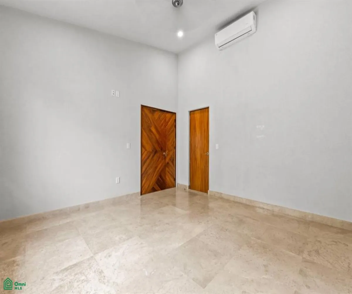 Casa En Venta,Residencial Fluvial Vallarta,Lago Victoria 217, Puerto Vallarta, Jalisco 48312, 3 Habitaciones,2 Baños,Lago Victoria,2,MX251052330