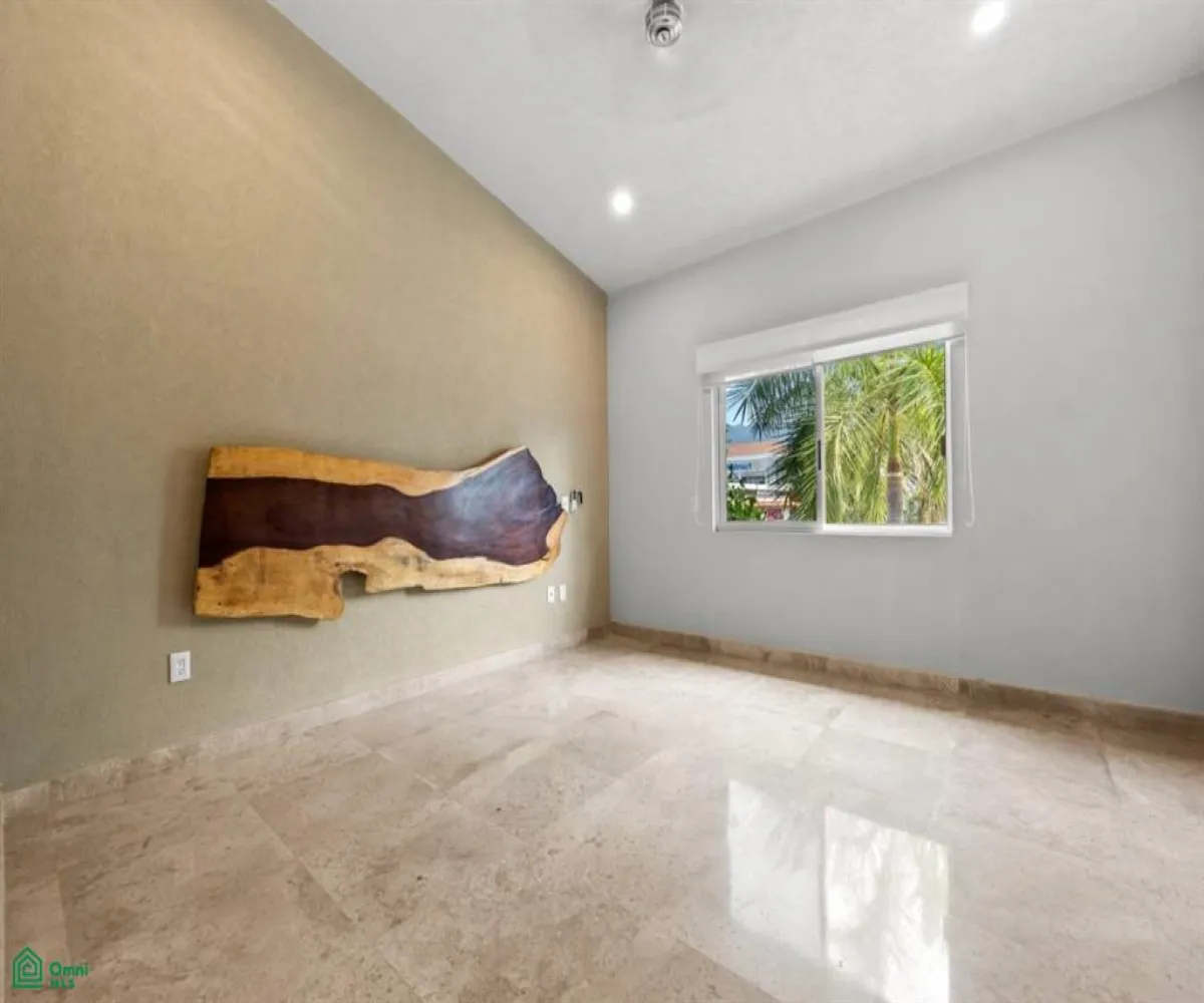 Casa En Venta,Residencial Fluvial Vallarta,Lago Victoria 217, Puerto Vallarta, Jalisco 48312, 3 Habitaciones,2 Baños,Lago Victoria,2,MX251052330