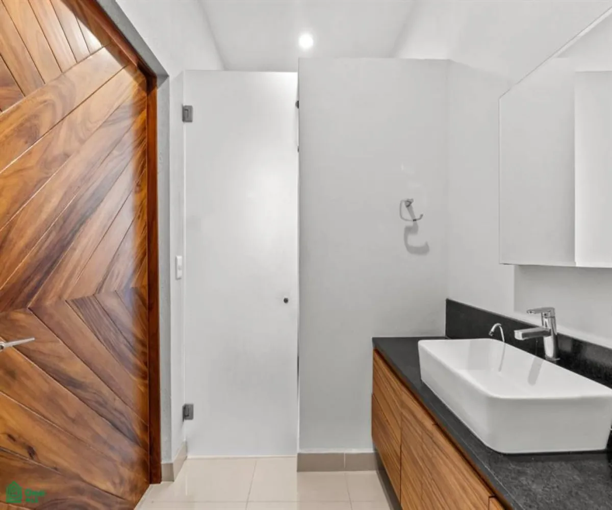 Casa En Venta,Residencial Fluvial Vallarta,Lago Victoria 217, Puerto Vallarta, Jalisco 48312, 3 Habitaciones,2 Baños,Lago Victoria,2,MX251052330