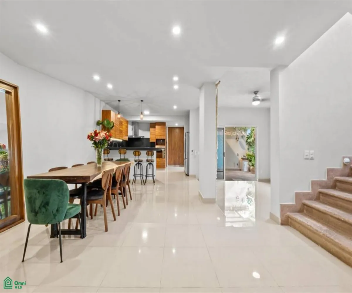 Casa En Venta,Residencial Fluvial Vallarta,Lago Victoria 217, Puerto Vallarta, Jalisco 48312, 3 Habitaciones,2 Baños,Lago Victoria,2,MX251052330