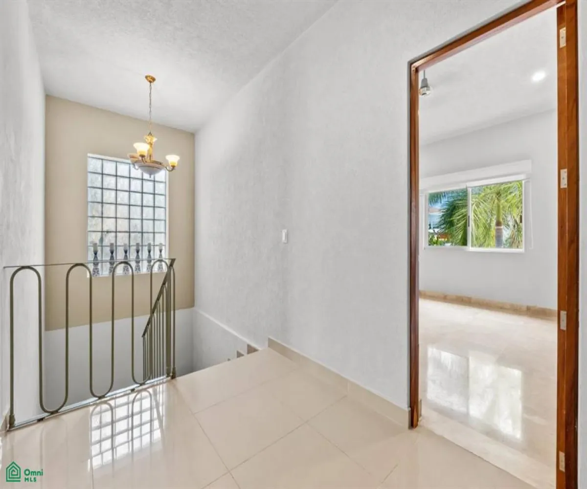 Casa En Venta,Residencial Fluvial Vallarta,Lago Victoria 217, Puerto Vallarta, Jalisco 48312, 3 Habitaciones,2 Baños,Lago Victoria,2,MX251052330