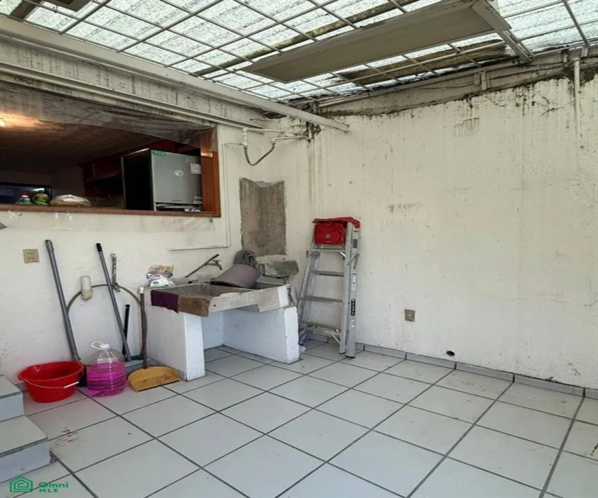 Local En Renta,Loma Bonita,Av Conchita 3251, Zapopan, Jalisco 45086, 3 Habitaciones,3 Baños,Av Conchita,2,MX251052425