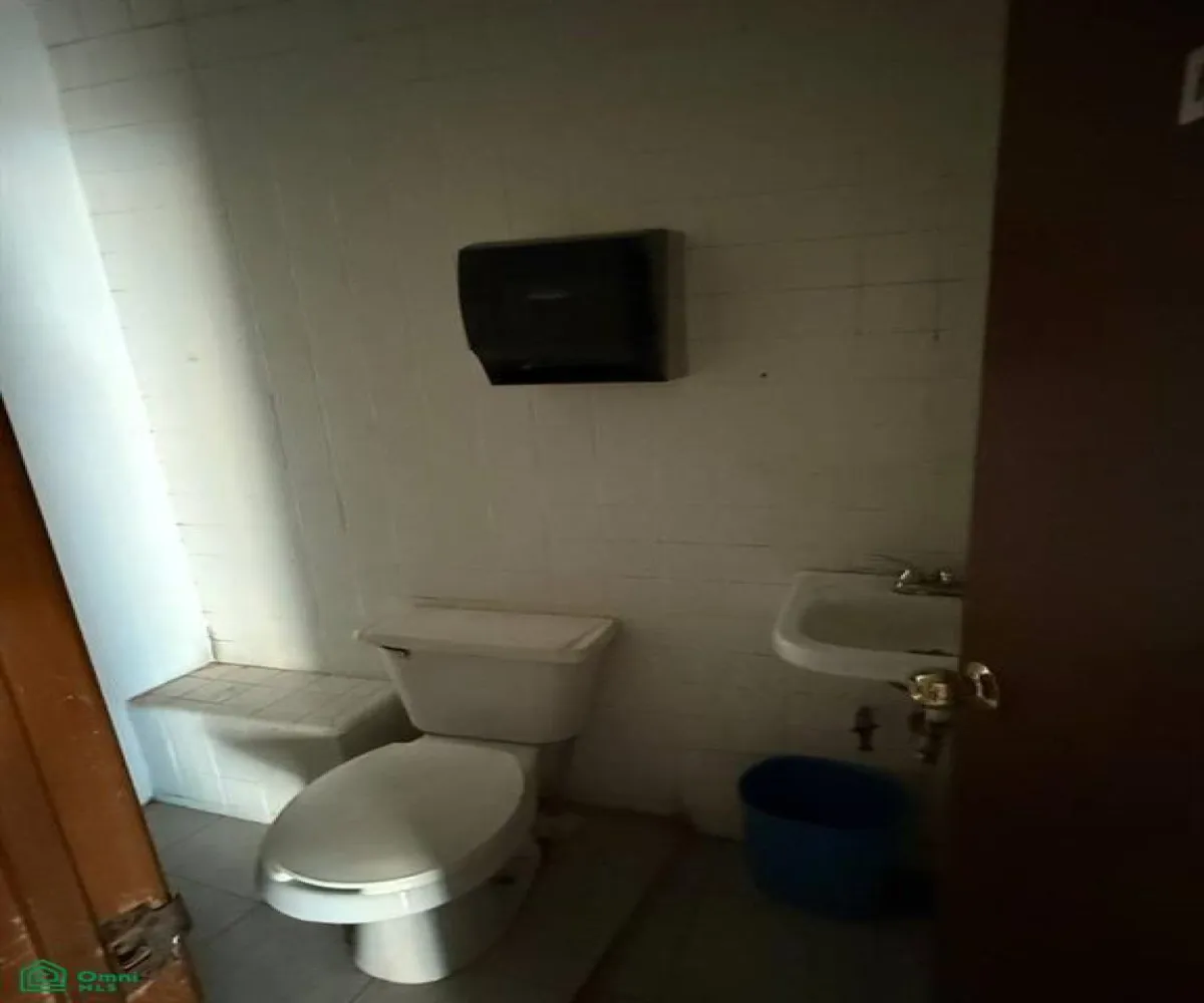 Local En Renta,Loma Bonita,Av Conchita 3251, Zapopan, Jalisco 45086, 3 Habitaciones,3 Baños,Av Conchita,2,MX251052425