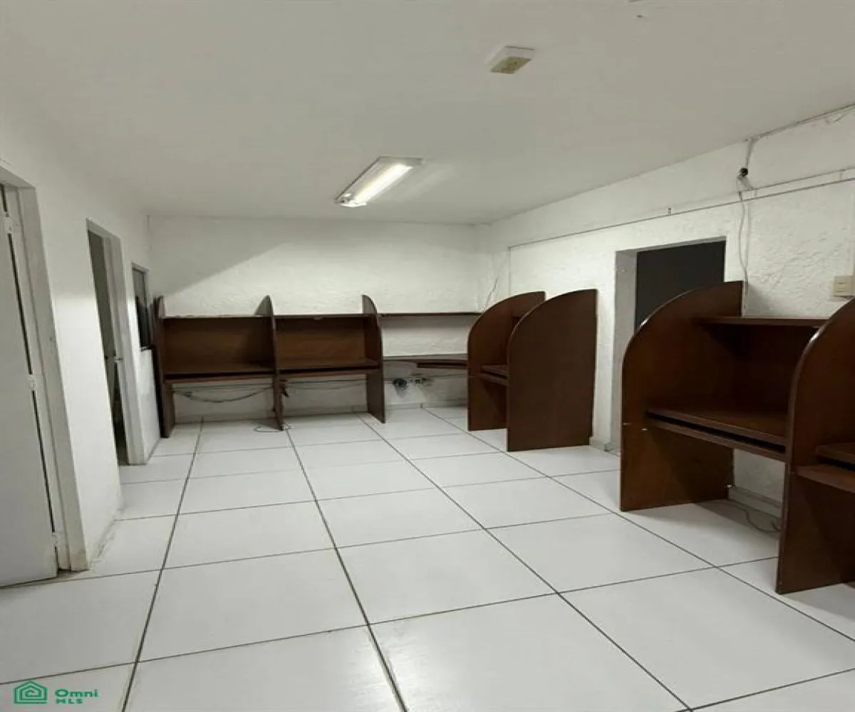 Local En Renta,Loma Bonita,Av Conchita 3251, Zapopan, Jalisco 45086, 3 Habitaciones,3 Baños,Av Conchita,2,MX251052425