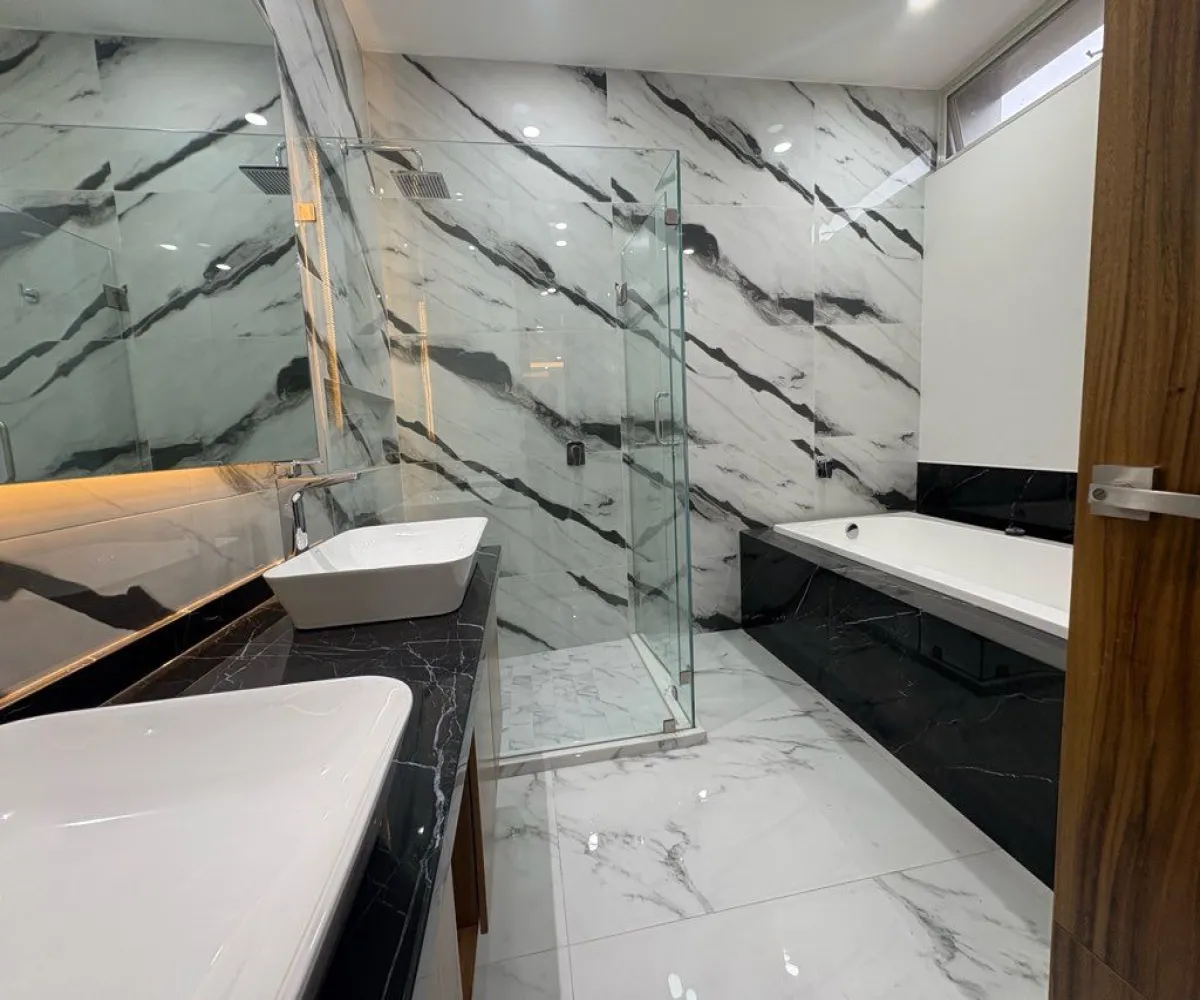 Casa En Venta,Res Virreyes,Villa Verona 00 00, Zapopan, Jalisco 45110, 4 Habitaciones,5 Baños,Villa Verona ,3,p18mom1