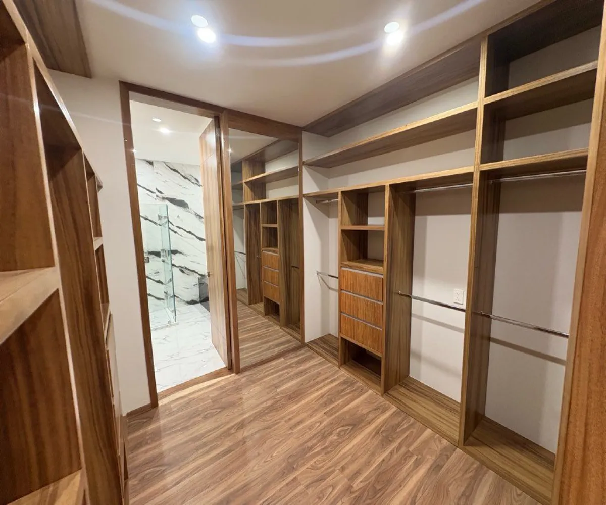 Casa En Venta,Res Virreyes,Villa Verona 00 00, Zapopan, Jalisco 45110, 4 Habitaciones,5 Baños,Villa Verona ,3,p18mom1