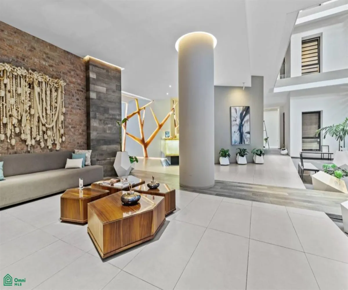 Departamento En Venta,Emiliano Zapata,Venustiano Carranza 268 Unit 705, Puerto Vallarta, Jalisco 48380, 2 Habitaciones,2 Baños,Venustiano Carranza,3,MX251053088