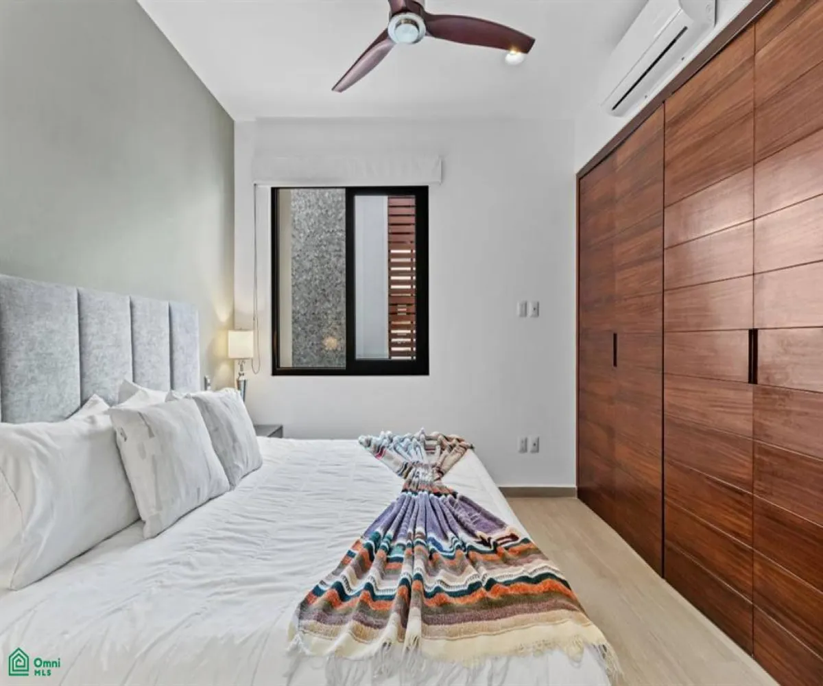 Departamento En Venta,Emiliano Zapata,Venustiano Carranza 268 Unit 705, Puerto Vallarta, Jalisco 48380, 2 Habitaciones,2 Baños,Venustiano Carranza,3,MX251053088