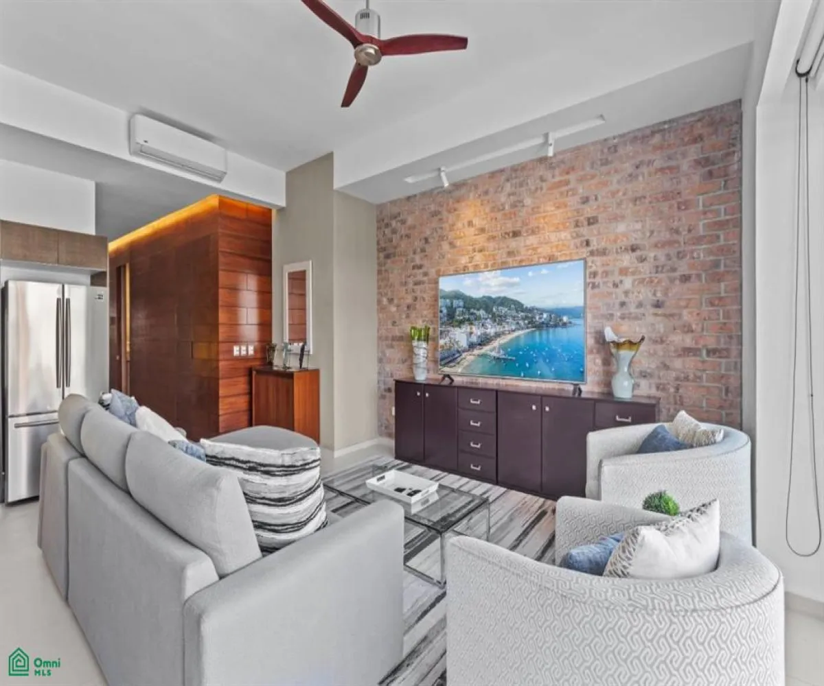 Departamento En Venta,Emiliano Zapata,Venustiano Carranza 268 Unit 705, Puerto Vallarta, Jalisco 48380, 2 Habitaciones,2 Baños,Venustiano Carranza,3,MX251053088