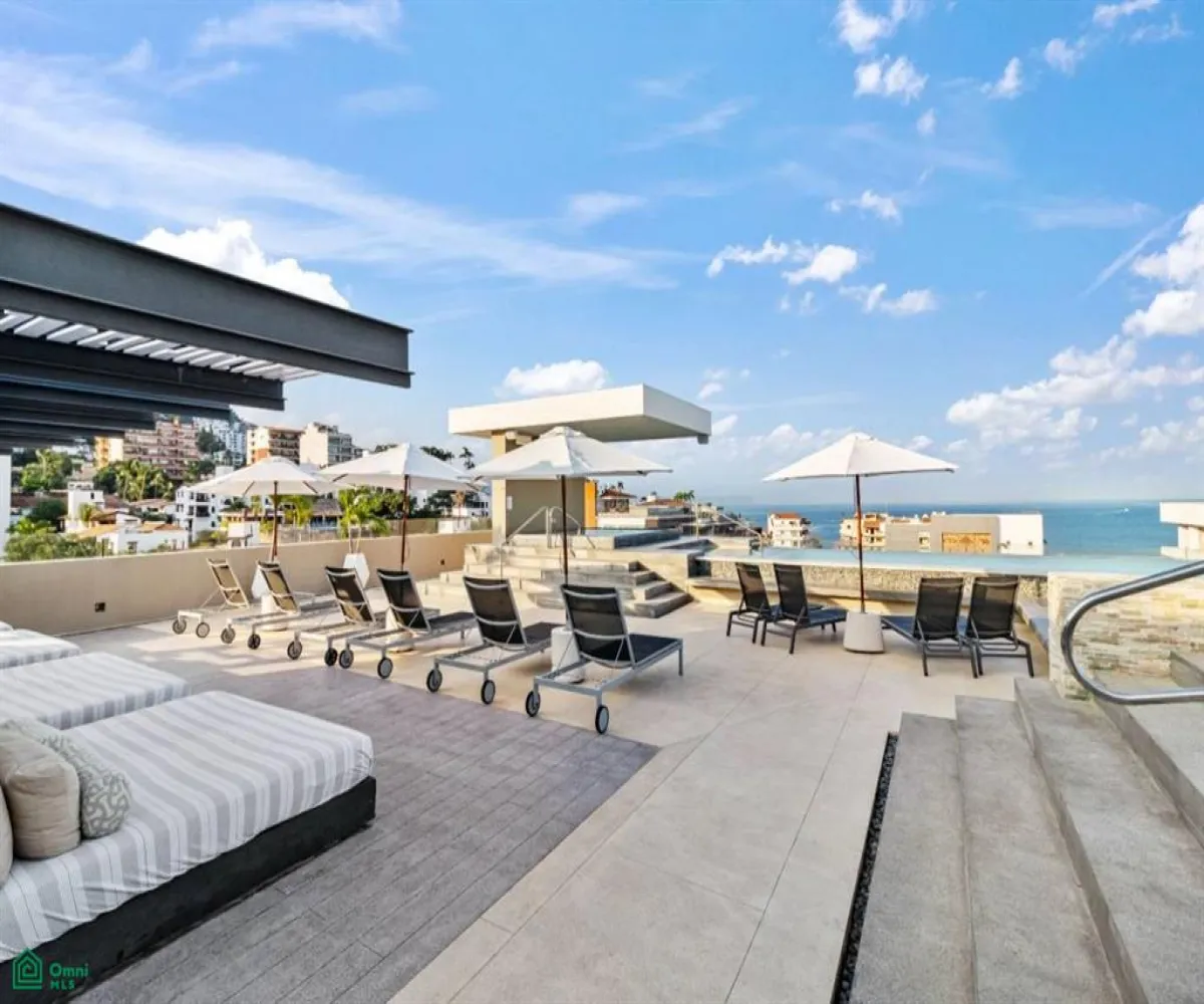 Departamento En Venta,Emiliano Zapata,Venustiano Carranza 268 Unit 705, Puerto Vallarta, Jalisco 48380, 2 Habitaciones,2 Baños,Venustiano Carranza,3,MX251053088