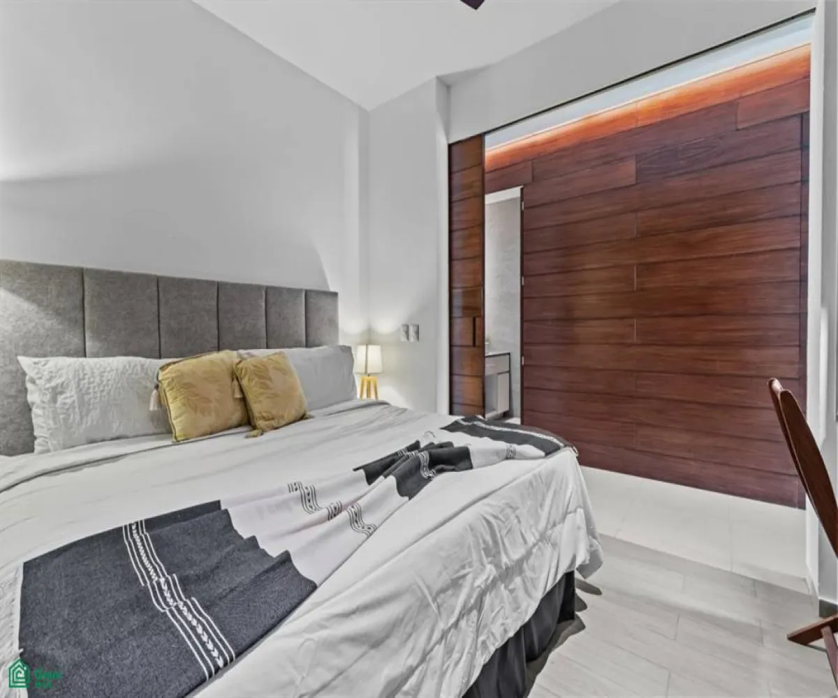 Departamento En Venta,Emiliano Zapata,Venustiano Carranza 268 Unit 705, Puerto Vallarta, Jalisco 48380, 2 Habitaciones,2 Baños,Venustiano Carranza,3,MX251053088