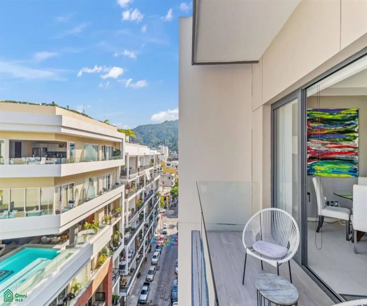 Departamento En Venta,Emiliano Zapata,Venustiano Carranza 268 Unit 705, Puerto Vallarta, Jalisco 48380, 2 Habitaciones,2 Baños,Venustiano Carranza,3,MX251053088