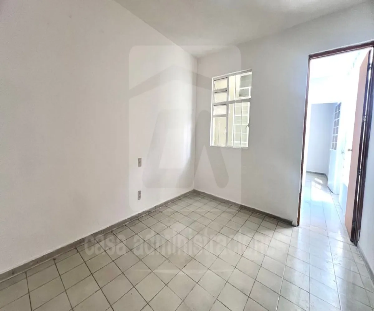 Casa En Venta,Independencia Oriente,Calle Los Alpes 1548, Guadalajara, Jalisco 44340, 5 Habitaciones,2 Baños,Calle Los Alpes,1,pycMcbg
