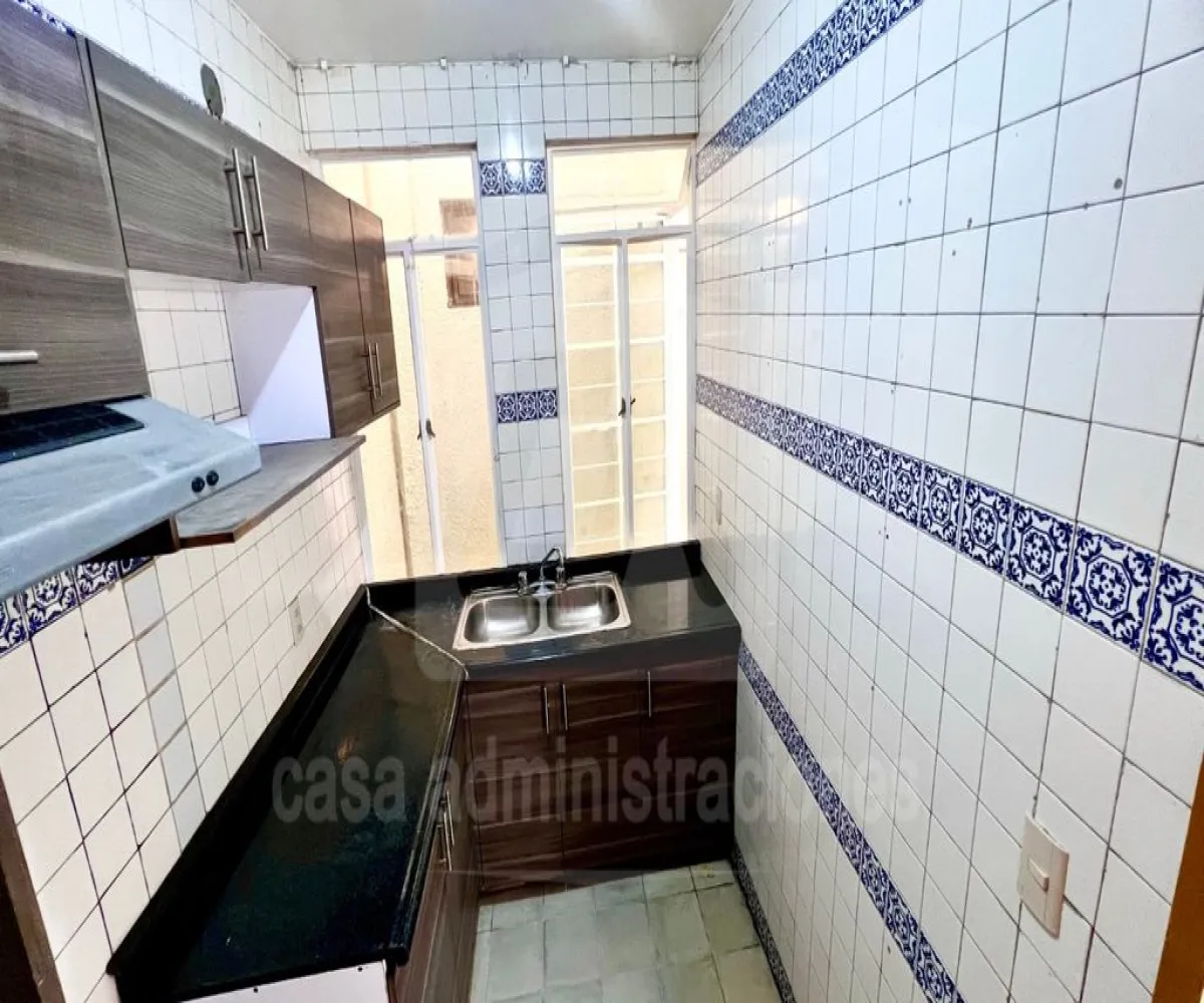 Casa En Venta,Independencia Oriente,Calle Los Alpes 1548, Guadalajara, Jalisco 44340, 5 Habitaciones,2 Baños,Calle Los Alpes,1,pycMcbg